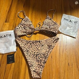 BNWT SKATIE SWIM